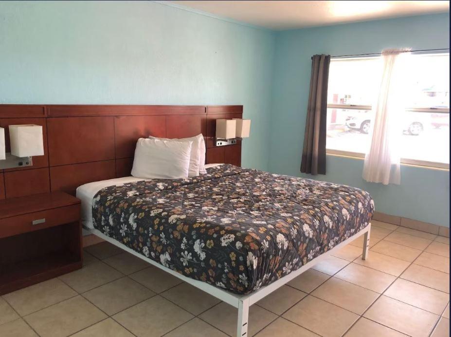 Economy Suites Winter Haven Extérieur photo